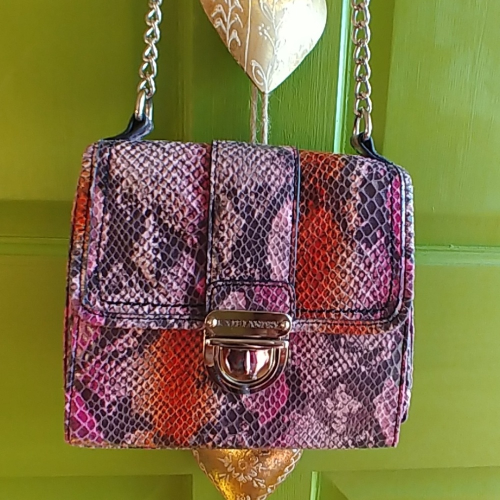 KATE LANDRY CROSSBODY